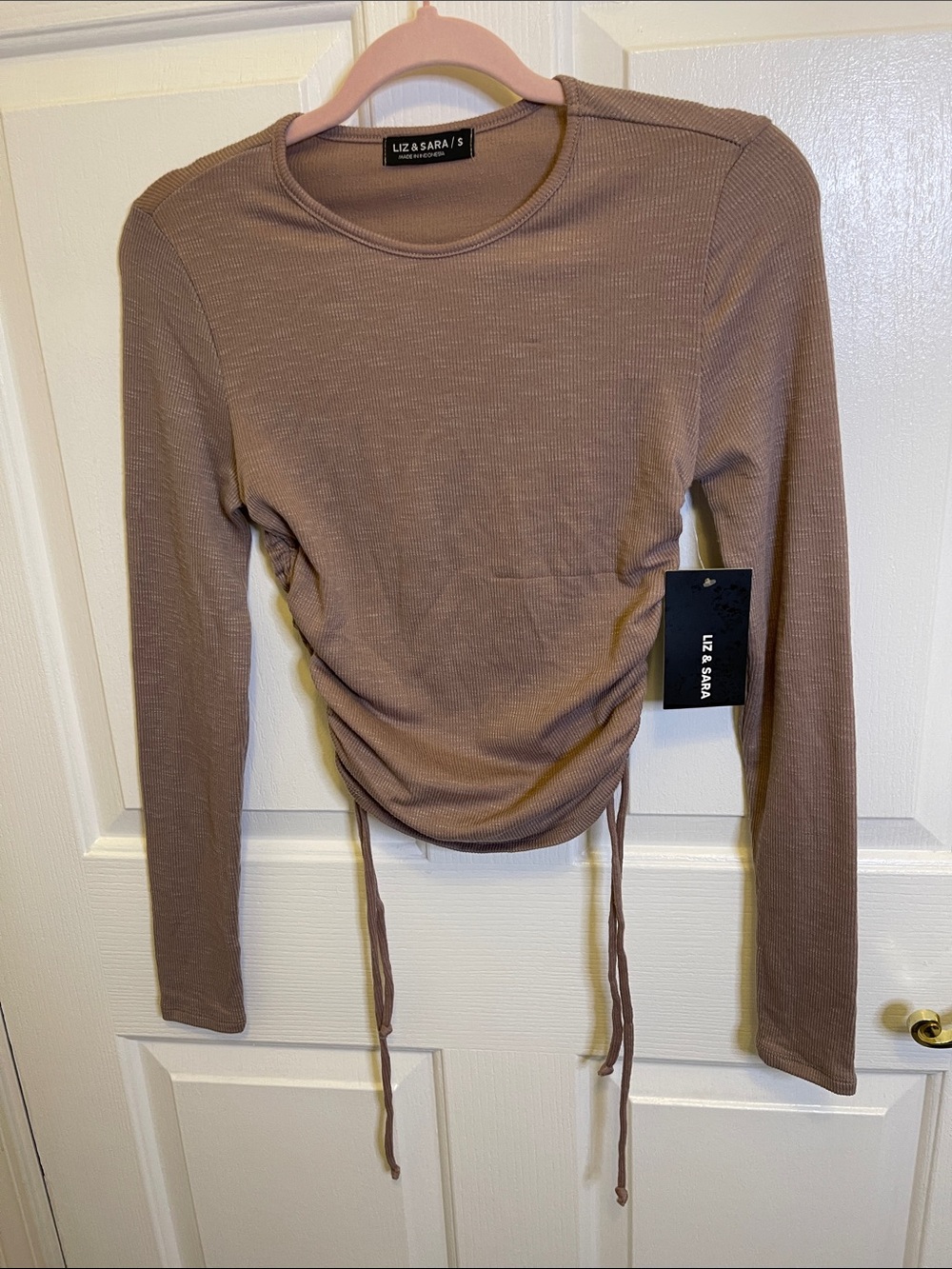 LIZ & SARA  Mauve Brown Long-Sleeve Top on Extreme Ruched Crop Top